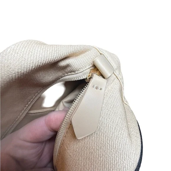 Burberry Cosmetic Toiletry Bag - Beige House Check Canvas - Like New - Picture 5 of 6